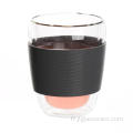 Tasse en verre de vin rouge clair